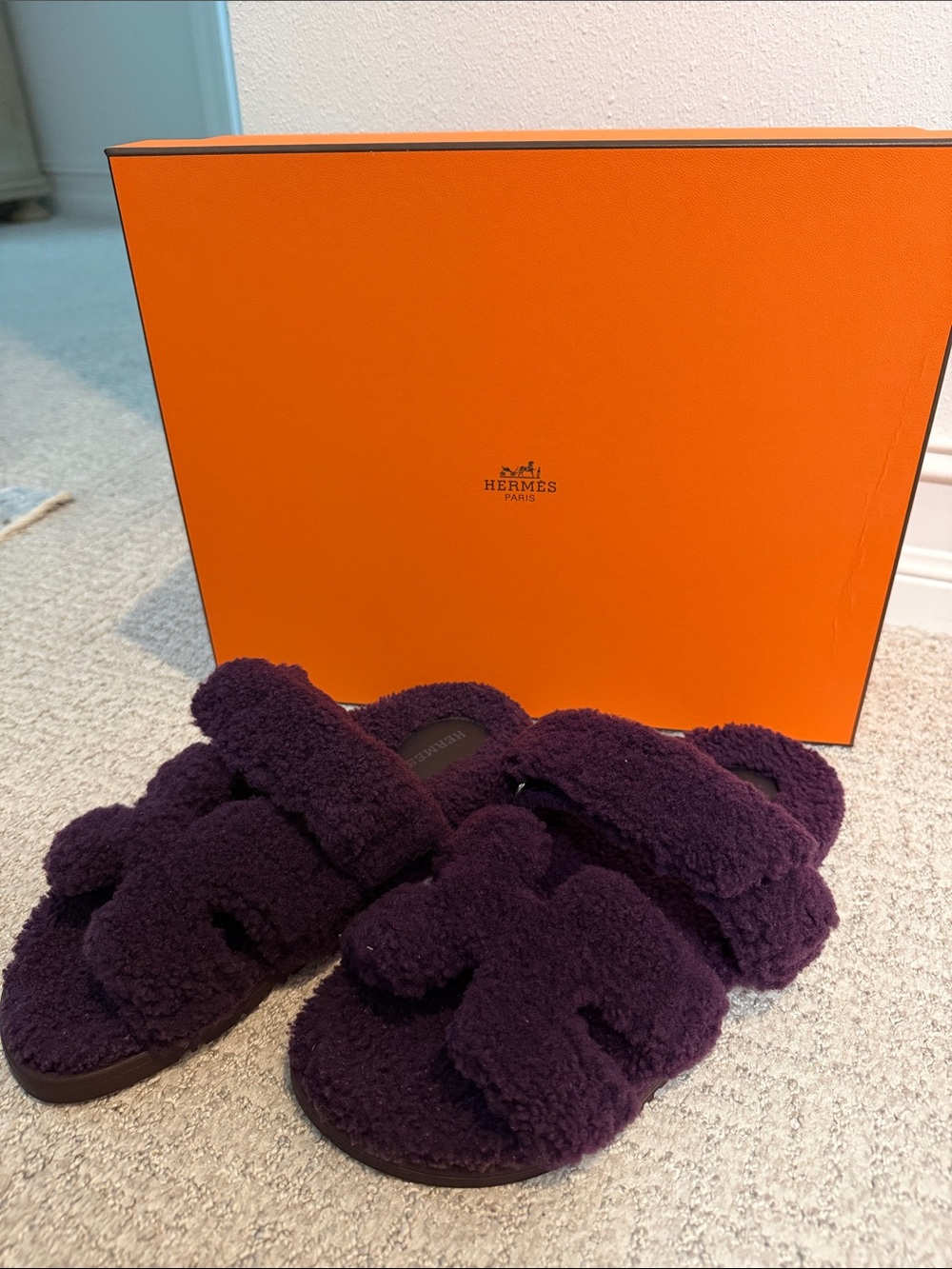 Hermes Chypre sherling Slide Sandals in Plum. Limited color